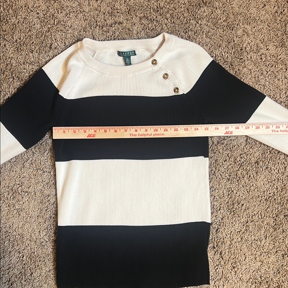 Ralph Lauren Women’s Black and White Striped Sweater Size XL - Picture 9 of 10